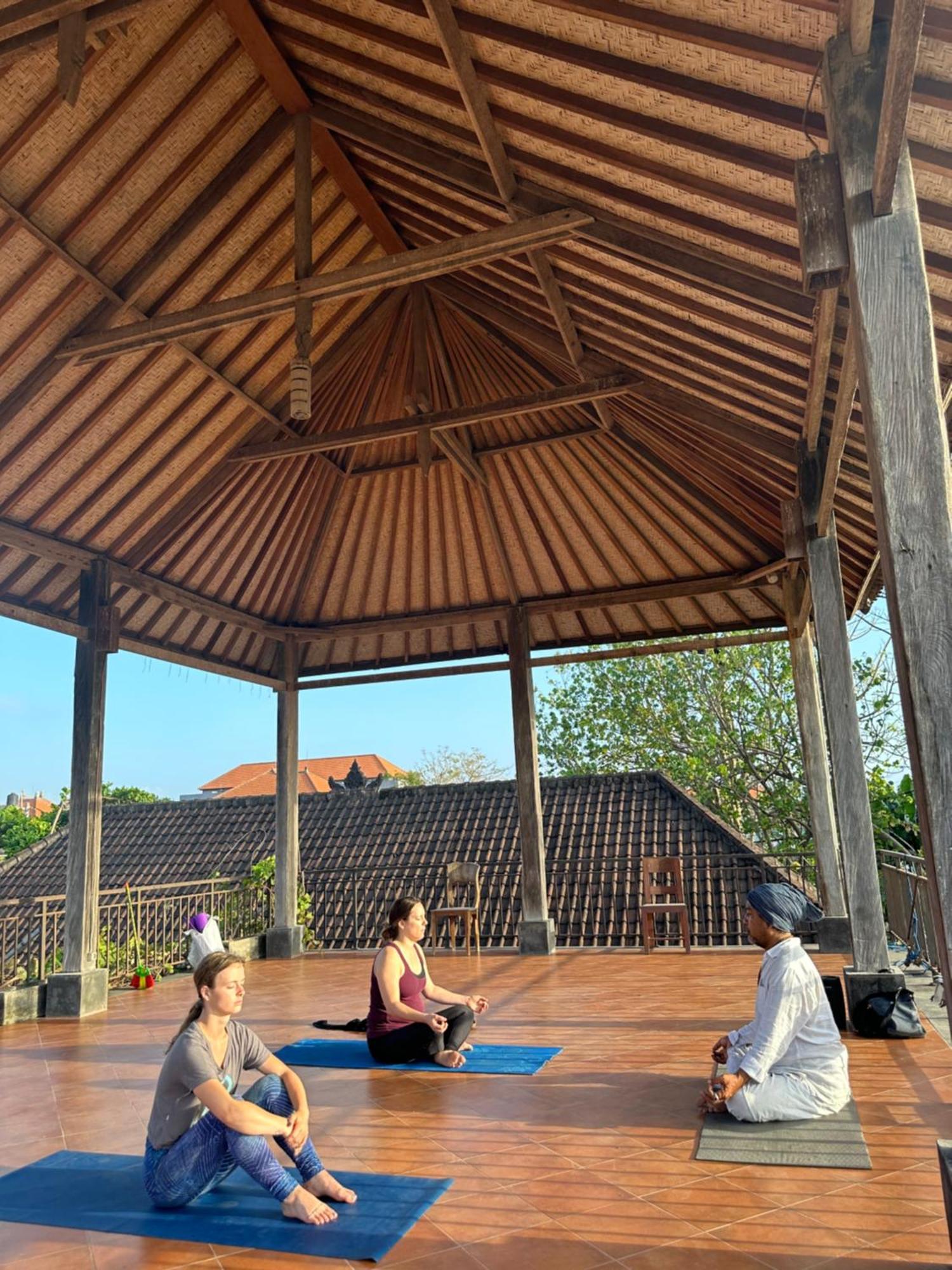 Diuma Residence Yoga Meditation Retreat And Healing Center Sanur Esterno foto