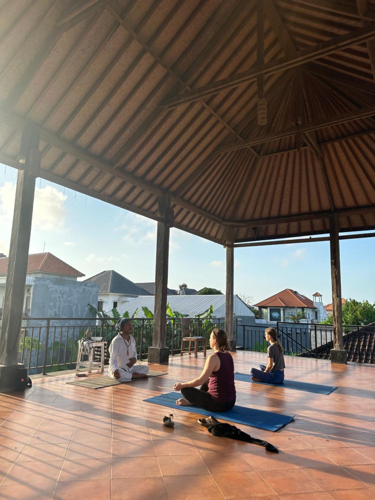 Diuma Residence Yoga Meditation Retreat And Healing Center Sanur Esterno foto