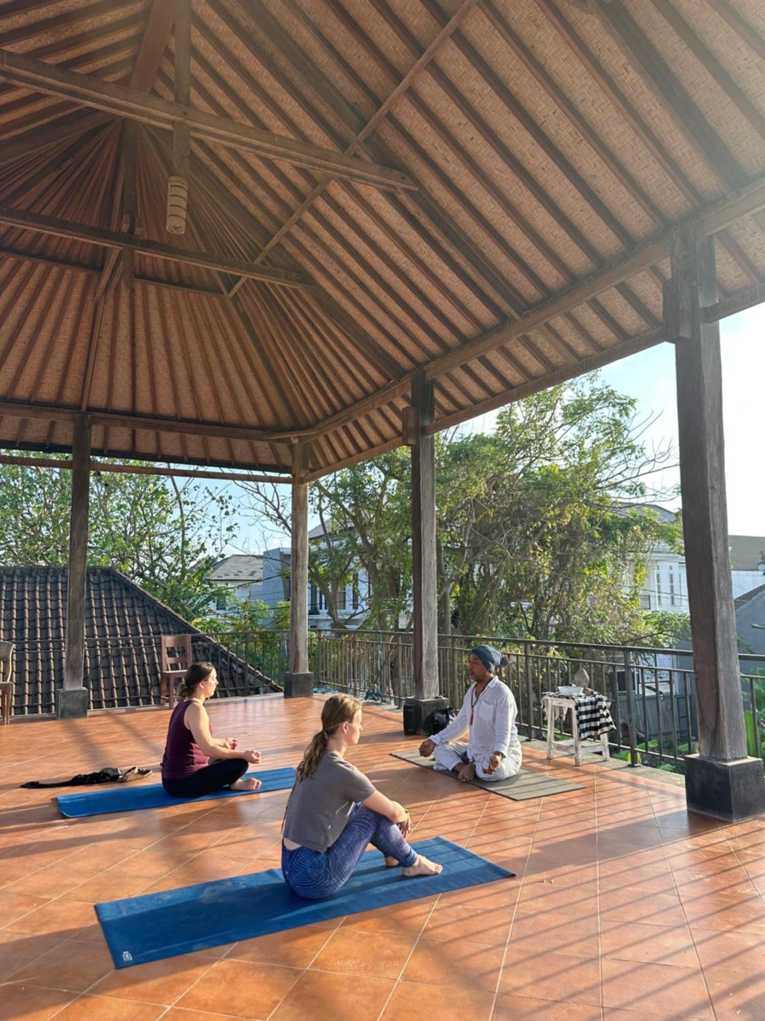 Diuma Residence Yoga Meditation Retreat And Healing Center Sanur Esterno foto