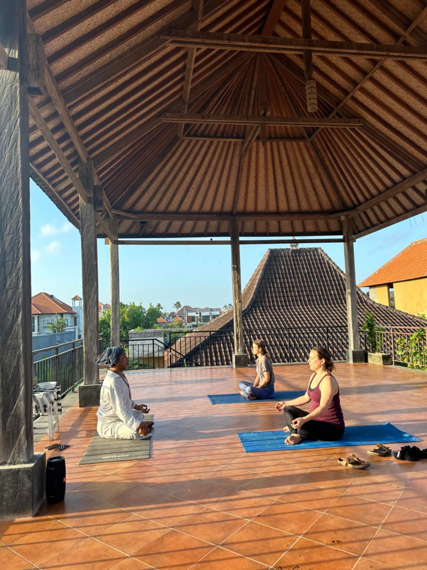 Diuma Residence Yoga Meditation Retreat And Healing Center Sanur Esterno foto