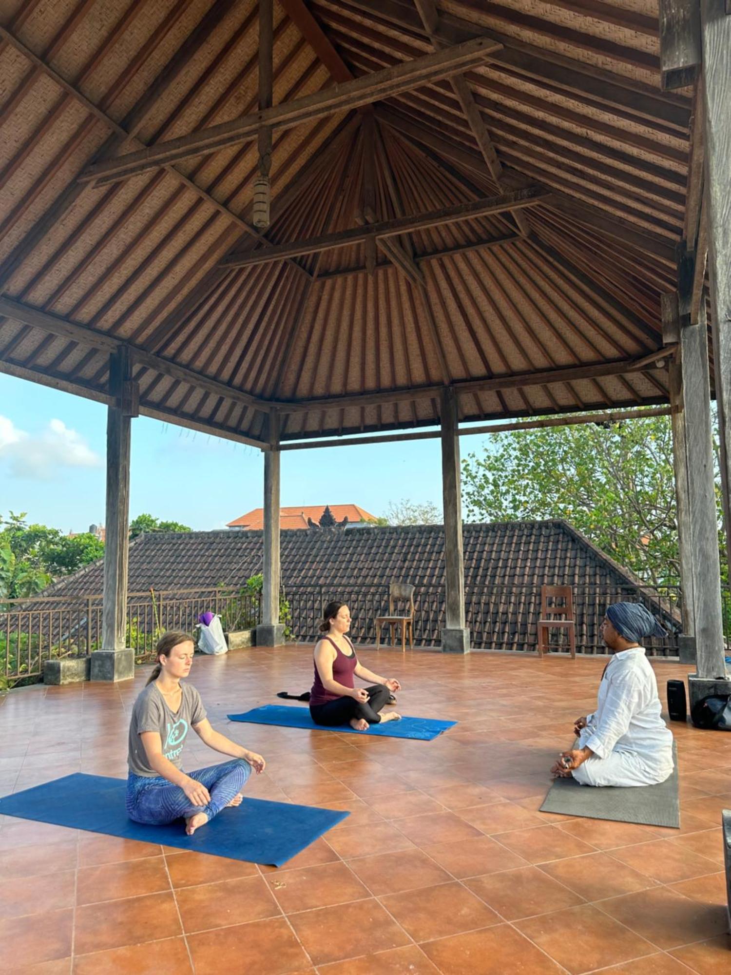 Diuma Residence Yoga Meditation Retreat And Healing Center Sanur Esterno foto