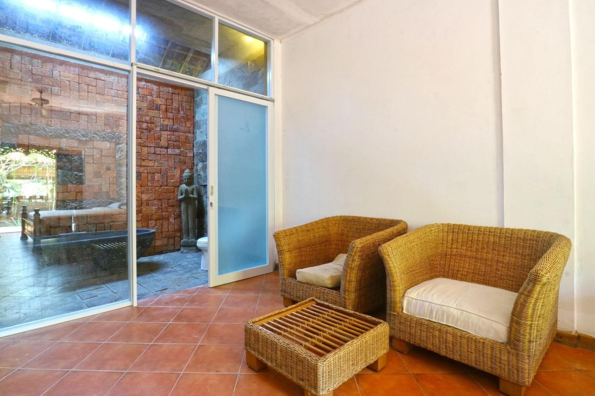 Diuma Residence Yoga Meditation Retreat And Healing Center Sanur Esterno foto